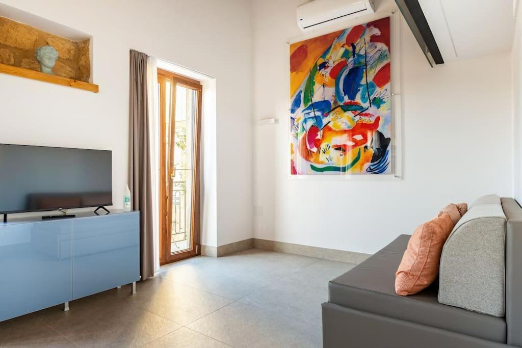 Agrigento Luxury Suite Kandinskij Bagian luar foto