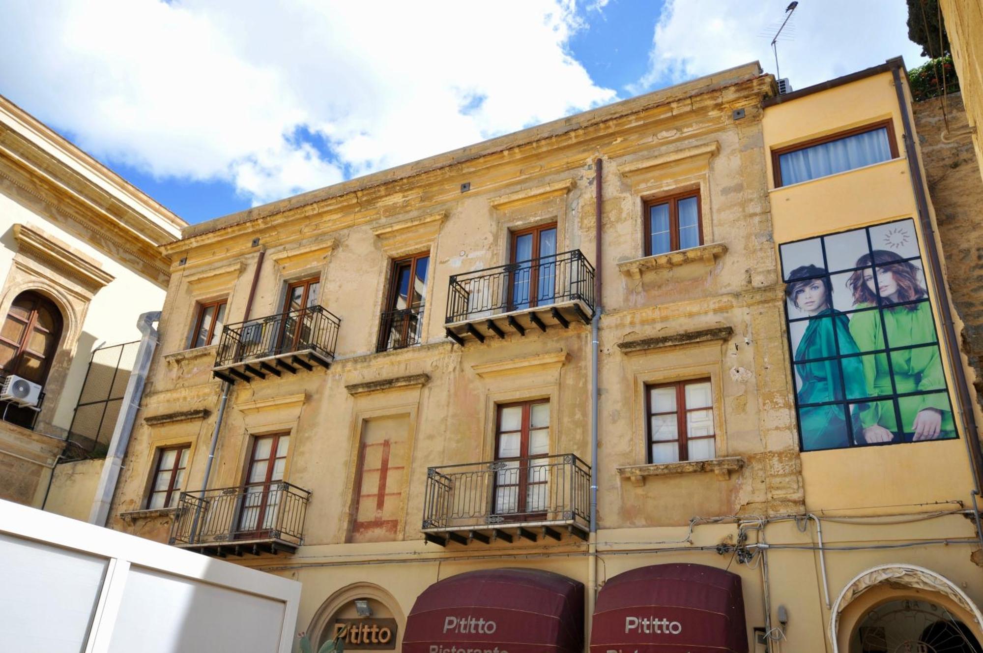 Agrigento Luxury Suite Kandinskij Bagian luar foto